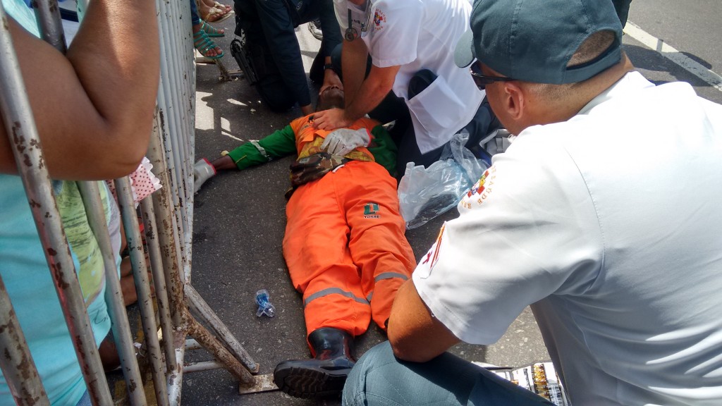 O gari Edmundo teve uma parada cardiorespiratória na avenida