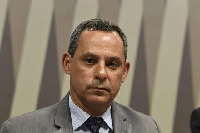 Após reajuste dos combustíveis e muita pressão, presidente da Petrobras renuncia ao cargo