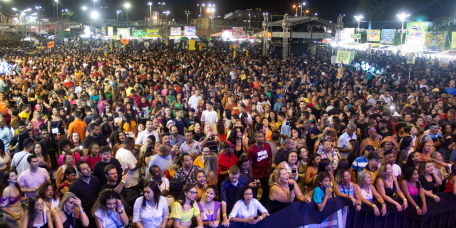 Festa cultural em Laranjeiras