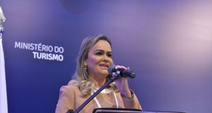 ministra do turismo