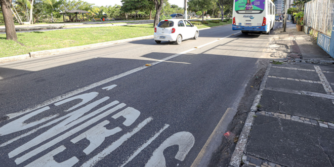 Faixas exclusivas para ônibus