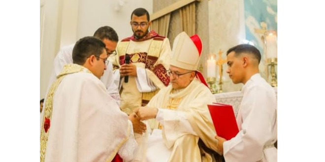 Padre Marcos William e dom Genivaldo Garcia