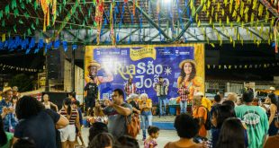 A tradicional festa na rua São João