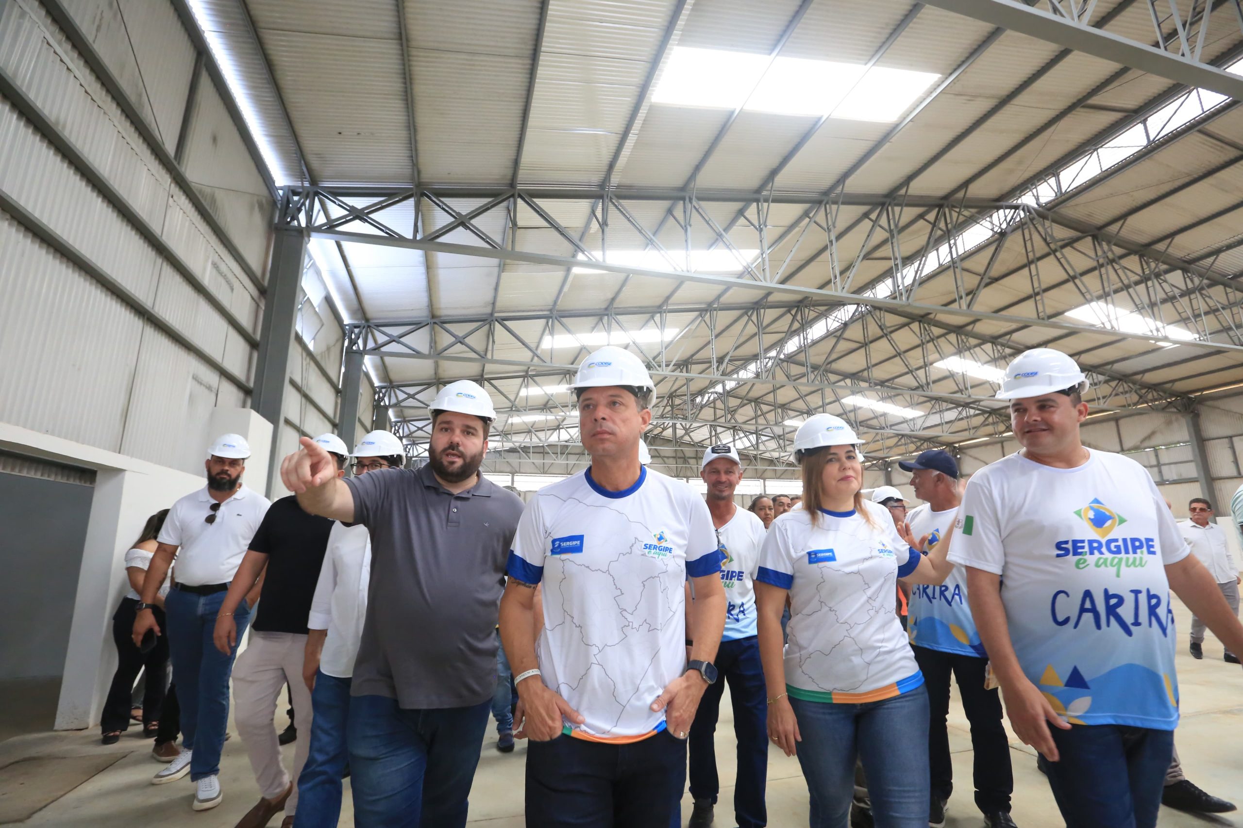 Governo realiza visita técnica em galpão industrial durante o ‘Sergipe é aqui’ em Carira