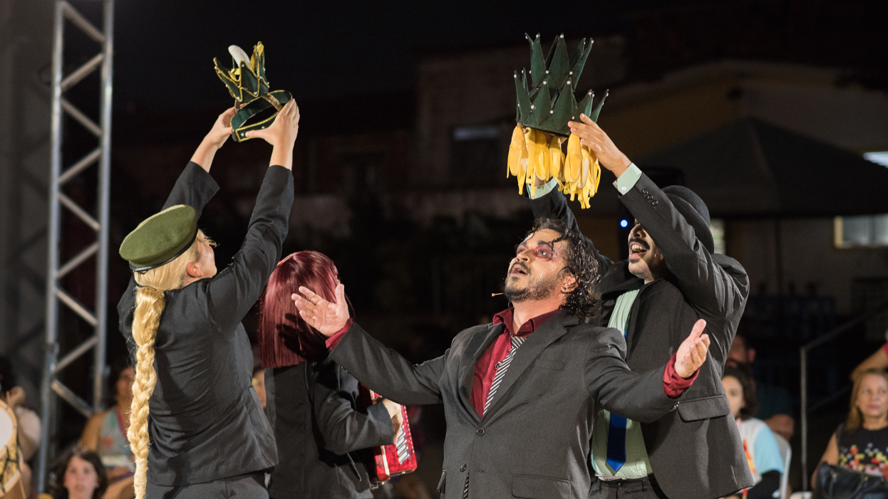 Grupos teatrais Clowns de Shakespeare, Facetas e Asavessa farão apresentações em Sergipe