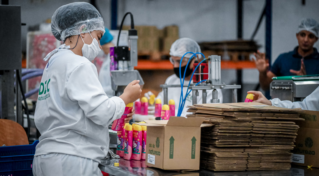 Indústria de cosméticos de Sergipe produz para todo o Brasil com incentivo do Governo do Estado