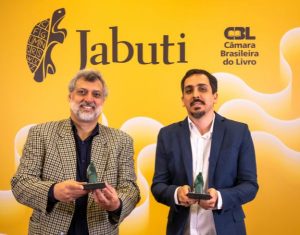  Presidente da Cepe, João Freire, e o escritor Luis Osete