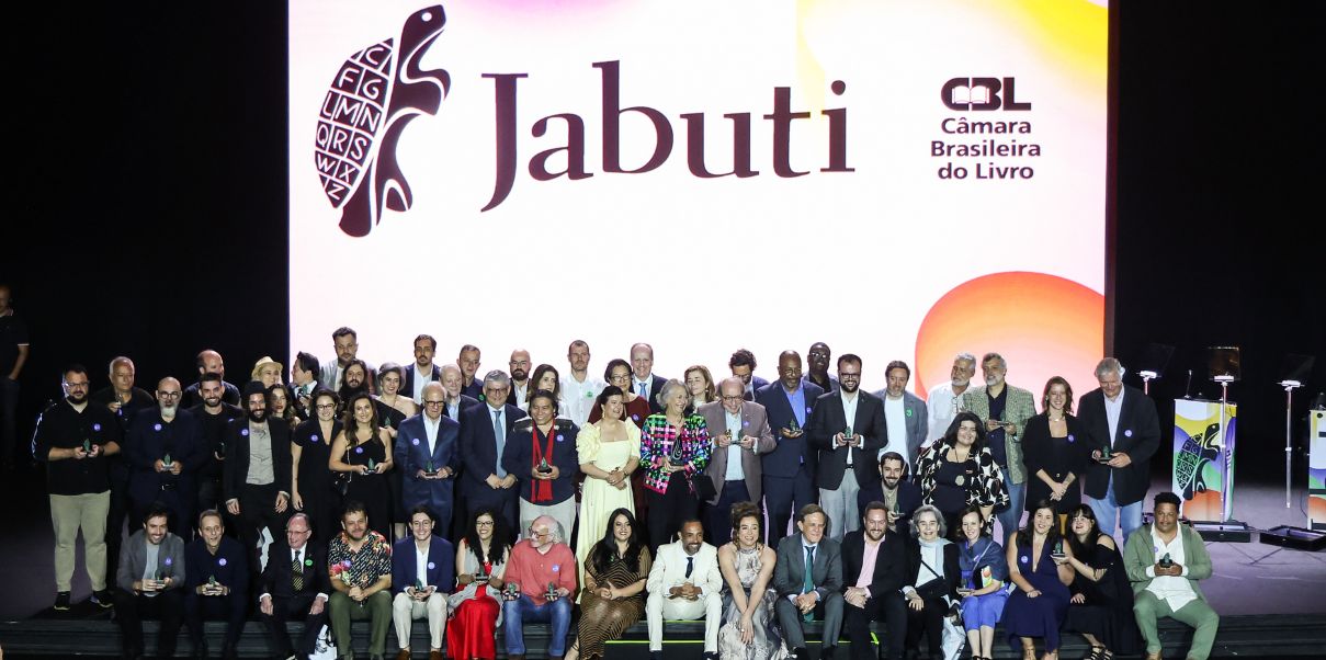 Luis Osete, ganhador do Prêmio Jabuti 2025, sobre Maracujá Interrompida, revela: “O que mais desejo é que o leitor sinta o livro como um convite à escuta”