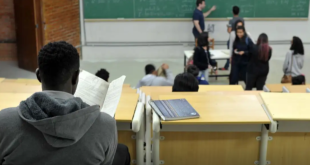 Portaria do secretário de Educação é ilegal porque não revoga lei federal