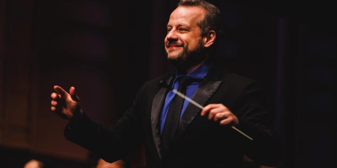 maestro Guilherme Mannis