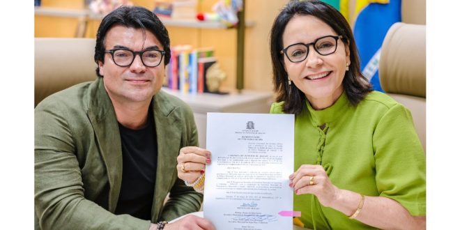 secretário municipal da Segurança e Cidadania, André David Caldas, e a prefeita, Emília Corrêa