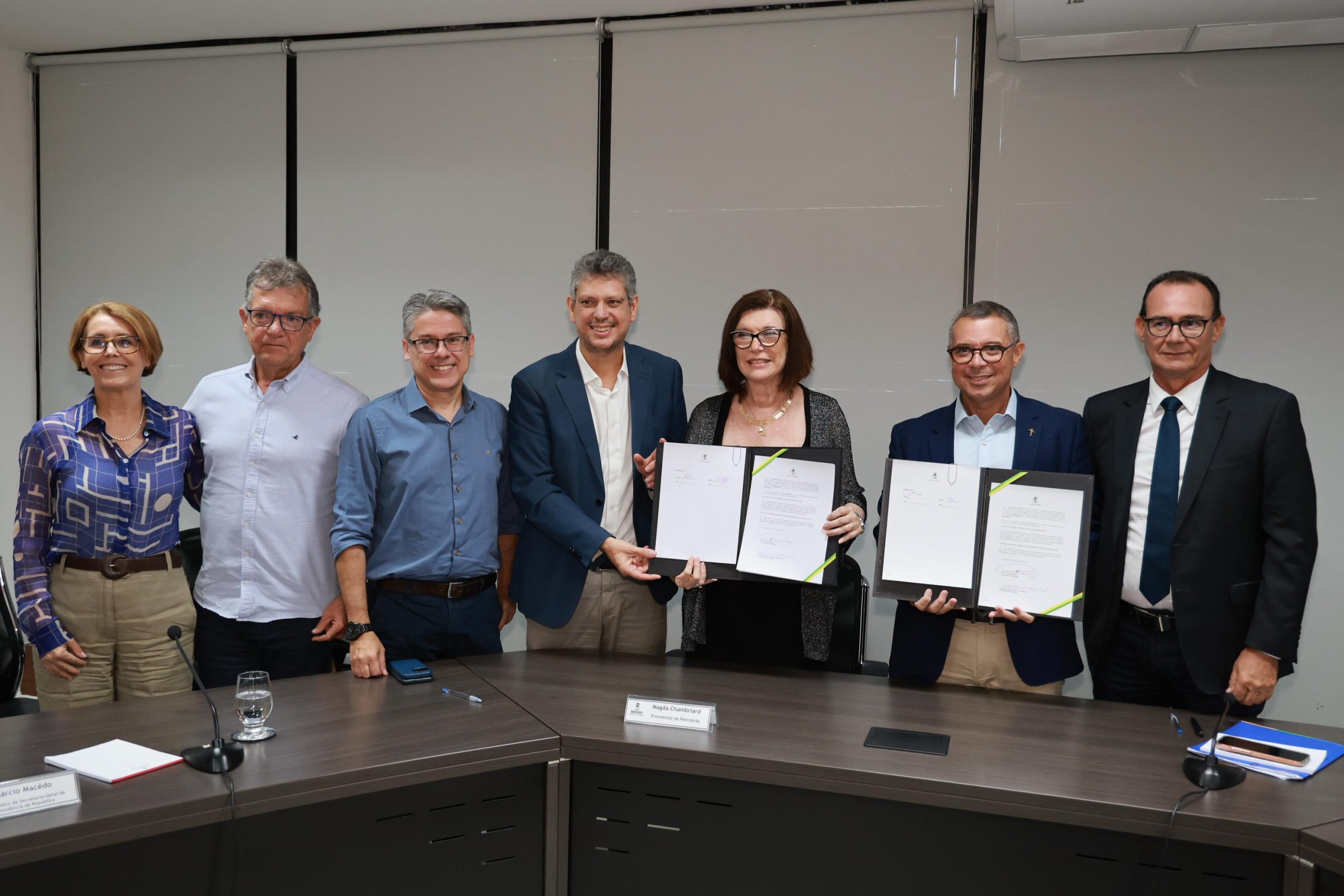 assinatura de protocolo