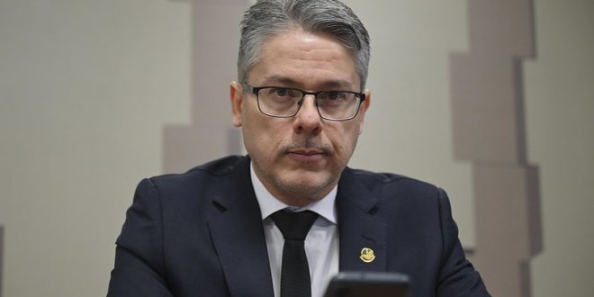 Senador Alessandro Vieira