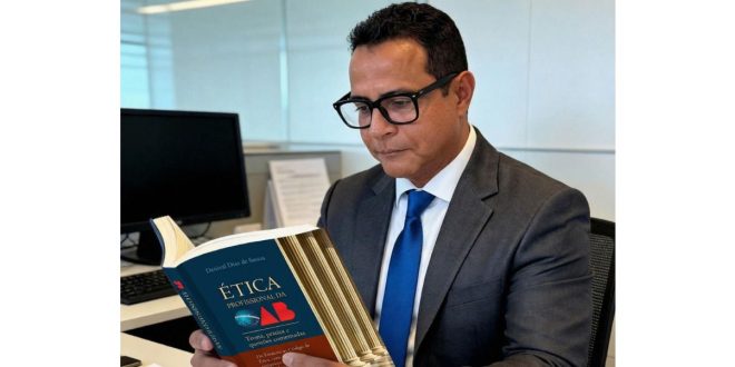 Advogado e escritor Denival Souza