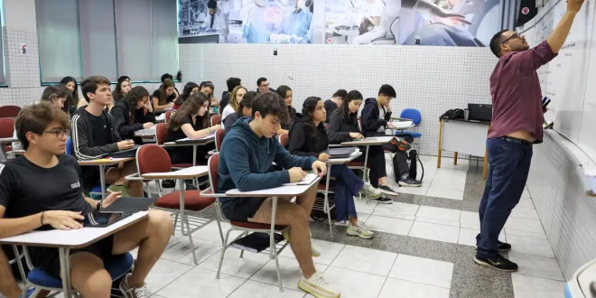 estudantes fies