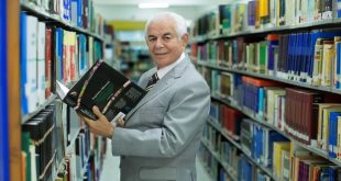 Professor Jouberto Uchoa