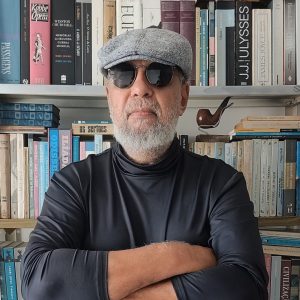 Léo Mittaraquis, críticio literário